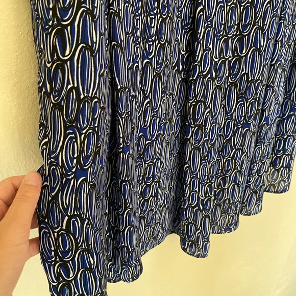 EUC Vince Camuto Tunic Blouse - Picture 7 of 11